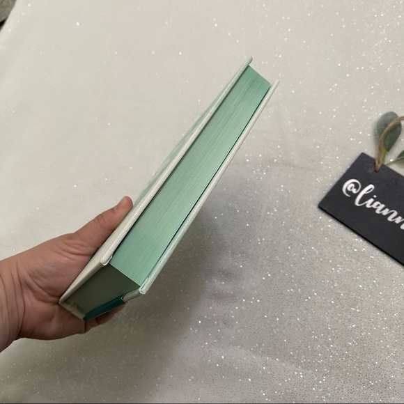 Embraced by Lysa TerKeurst - Picture 6 of 7